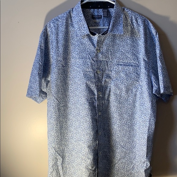 Van Heusen Men’s Short Sleeve Shirt - Picture 1 of 3